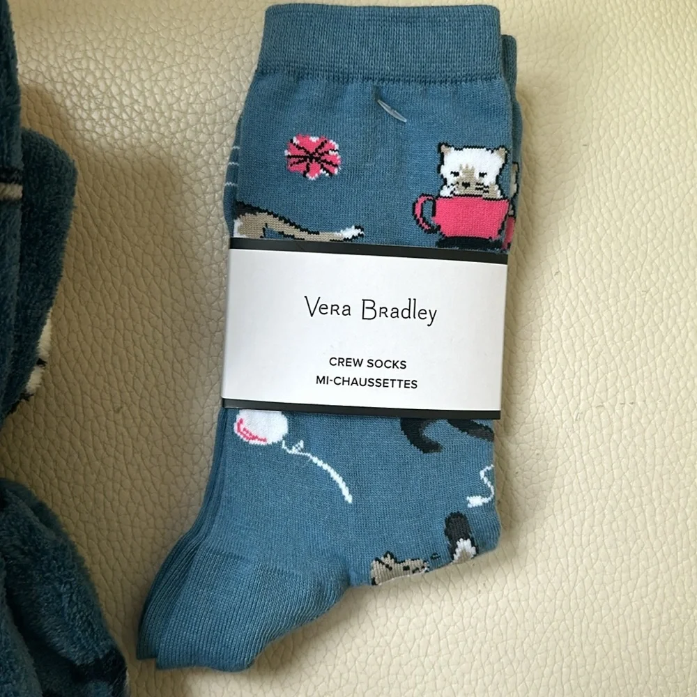 LAST SET!! Vera Bradley NWT Cat’s Meow Print Plush Throw & Matching Socks 🐈‍⬛🩵🐈